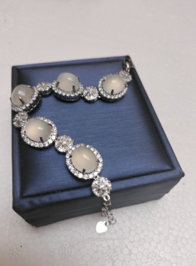 新款镶嵌高冰白玉髓手链 女款白色玛瑙手串 可伸缩大单面手链