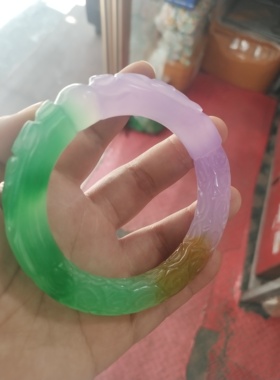 天然三色玉石圆条二龙戏珠龙纹雕花手镯 白绿黄三彩女玉手镯新款