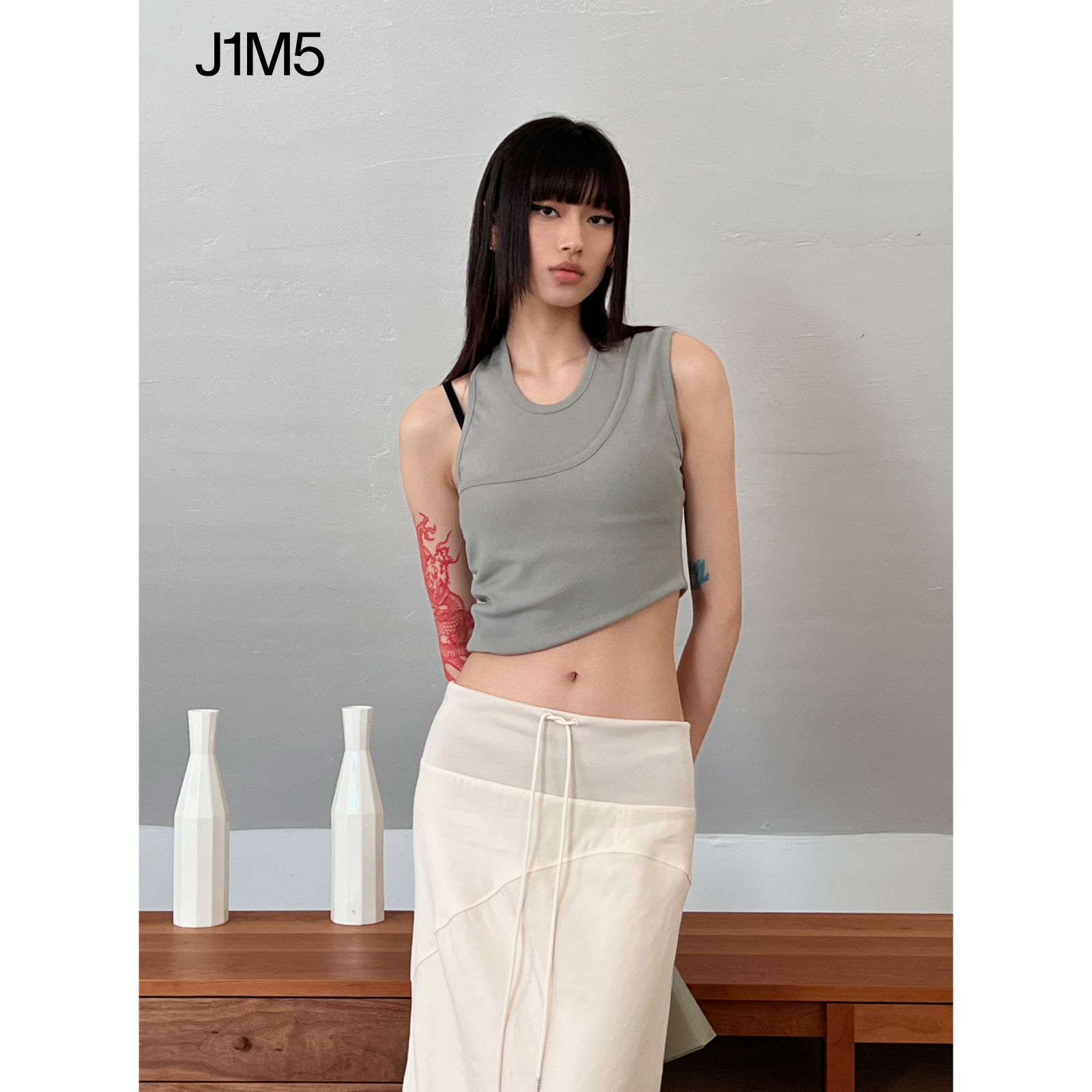 J1M5买手店 LOW CLASSIC 23春夏新品两穿式背心修身女 - 图0