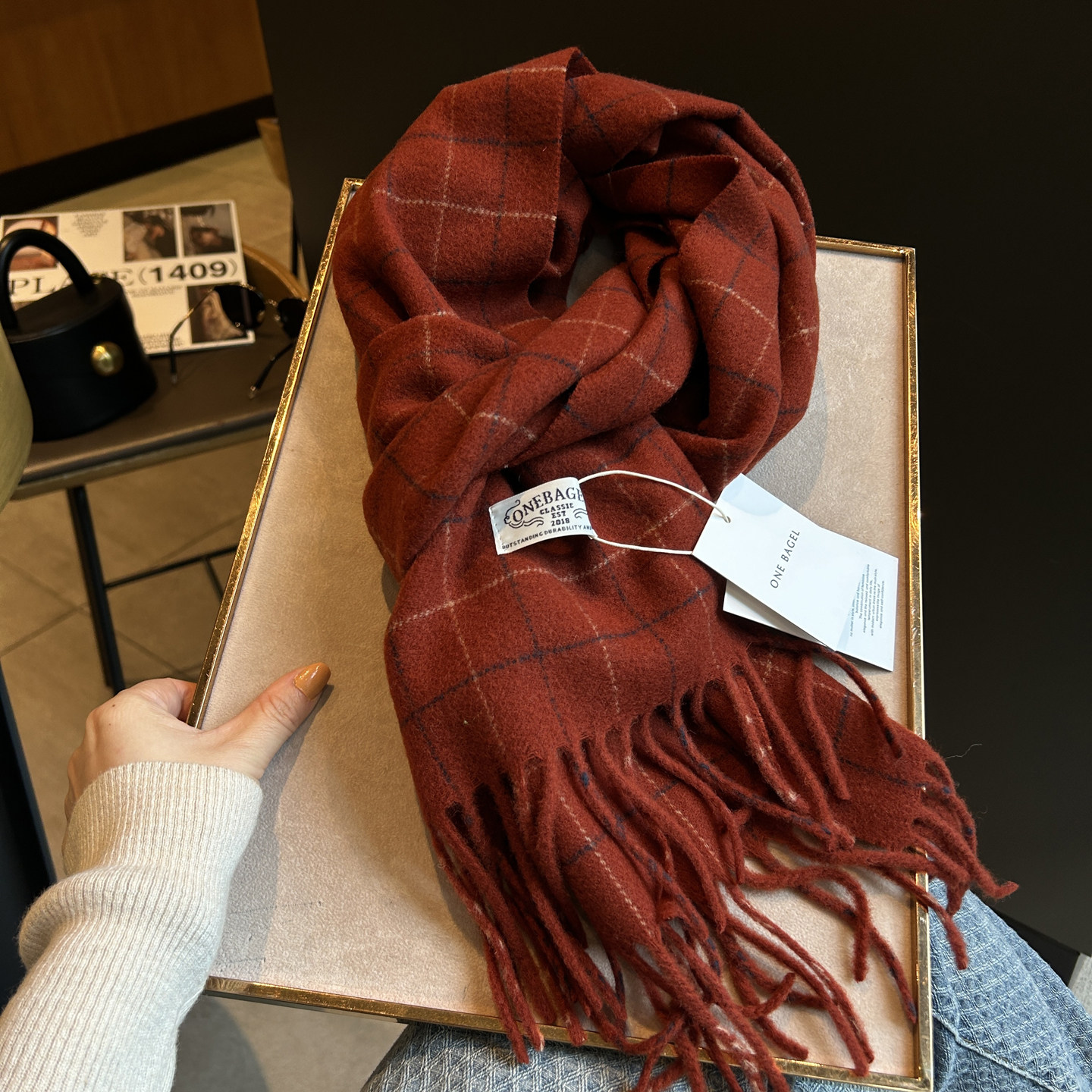 韩系羊毛围巾女秋冬季2025经典格子披肩两用多功能学生保暖小围脖,淘宝优惠券,粉丝福利购,淘宝优惠卷