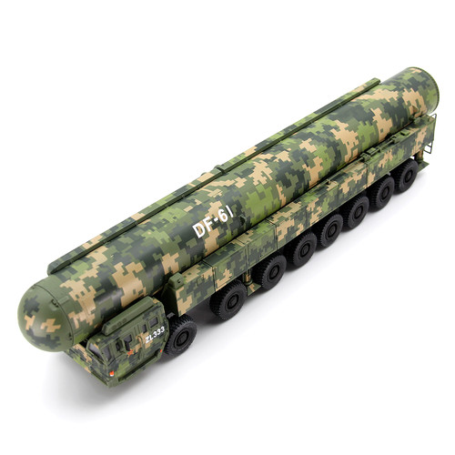 UNISTAR 中国火箭军DF-61洲际战略核导弹发射车成品模型 1/72 - 图1