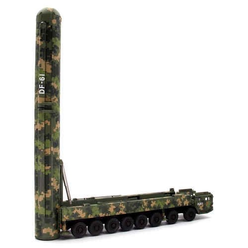 UNISTAR 中国火箭军DF-61洲际战略核导弹发射车成品模型 1/72 - 图3