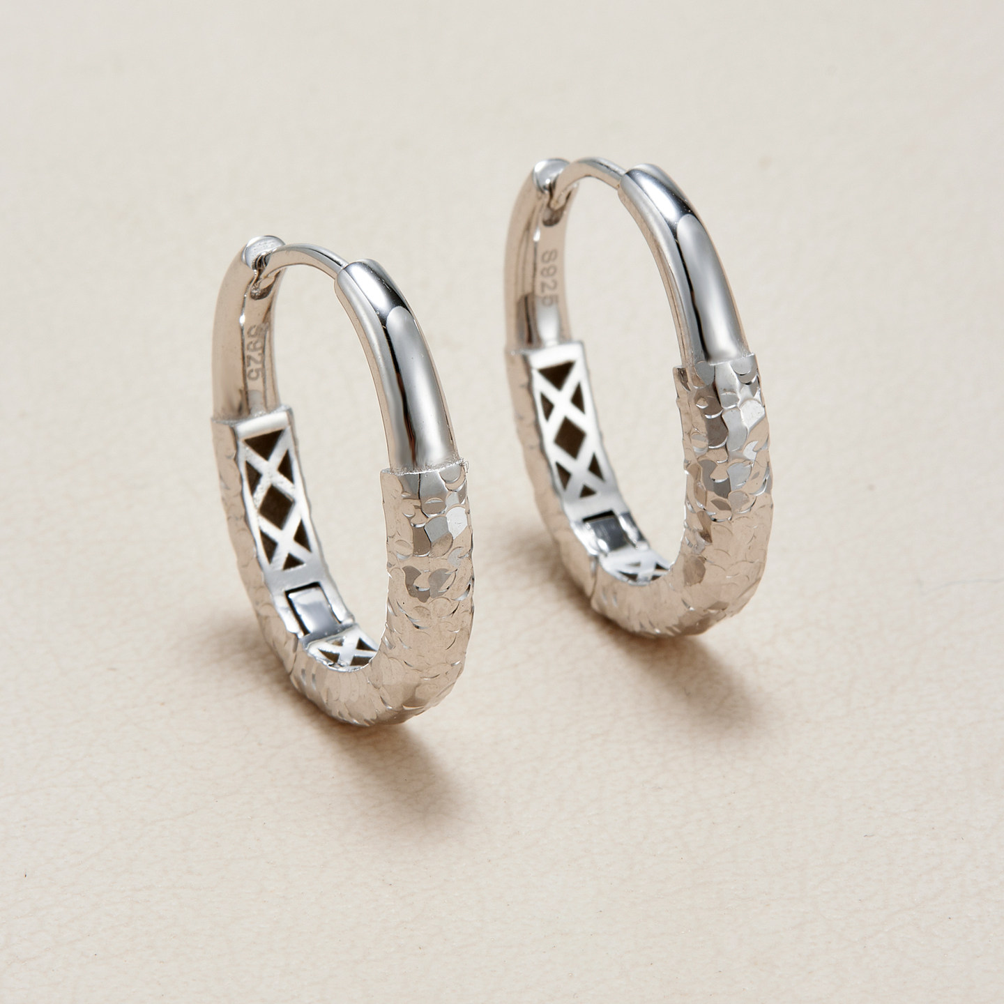 AHCHOO 静奢百搭碎冰冰U型耳环S925纯银高级爆闪耳扣女HOOPS,淘宝优惠券,粉丝福利购,淘宝优惠卷