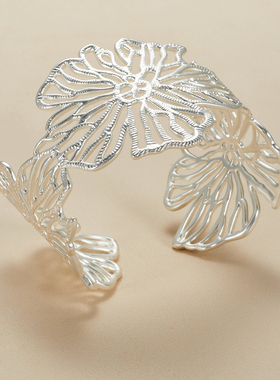 AHCHOO 静奢风夸张缕空蕾丝花朵手镯磨砂素银色开口手环可调节女