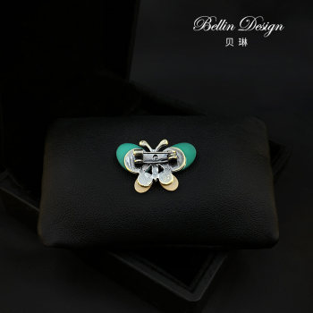 Anti-exposure buckle artifact small brooch v-neck cute Japanese butterfly pin fixed clothes mini accessories 3263