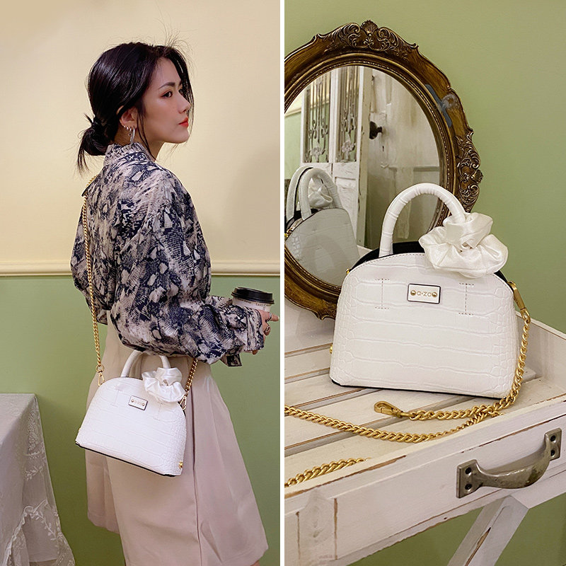 aza贝壳包2020新款潮小众饺子包 aza女士包袋