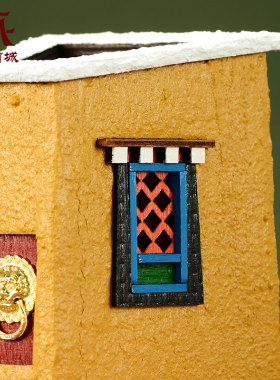 藏式非遗创意办公室桌面笔筒