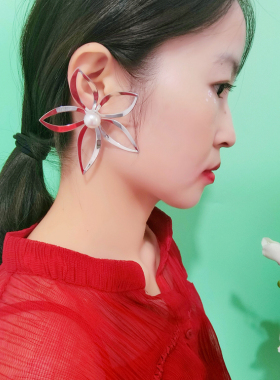 欧美风秀场夸张不规则花朵耳钉
