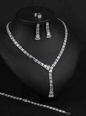 麦芭贝尔锆石女套装项链