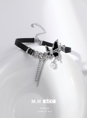 黑色蝴蝶项圈女批发百搭小众高级感轻奢项链嘻哈辣妹个性珍珠项饰