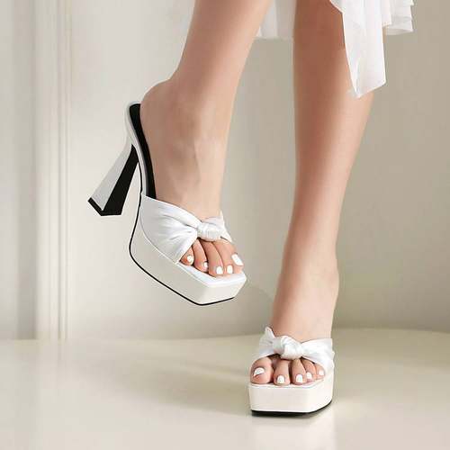 13cm超高跟鞋方头粗跟凉拖鞋褶皱打结绸缎时尚增高一字拖舞台演出 - 图1