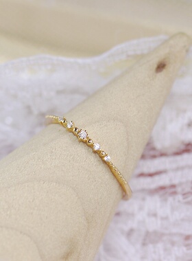 925银简约百搭锆石尾戒