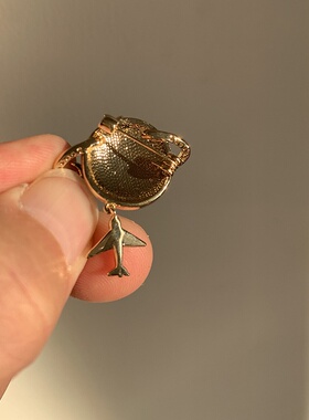 蓝绿星月飞机珐琅彩黄铜胸针