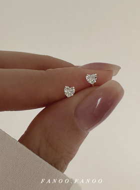 纯银爱心心形锆石耳钉