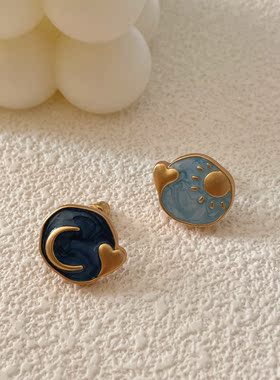 7 rings 法式复古不对称哑光滴油925银针耳钉日月造型耳饰