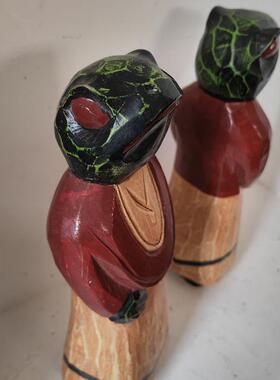 很酷的动物木雕创意摆件青蛙夫妇