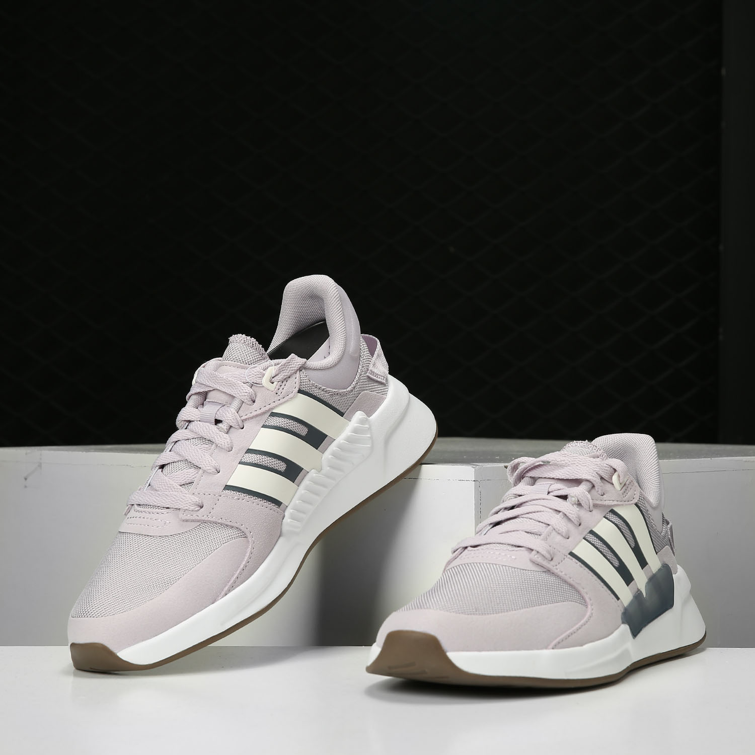 Adidas/阿迪达斯正品新款RUN90S女子休闲运动跑步鞋EF0200 EH1826-图2