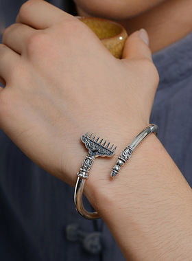 猪八戒九齿钉耙时尚风苗泰手镯