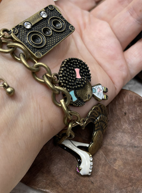 打标外贸原单珐琅滴釉小女孩戒指化妆镜毛衣链耳环手链满25包邮