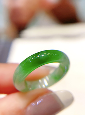 天然翡翠A货正阳绿戒指指圈戒圈吊坠多用款女戒冰飘绿特别养人