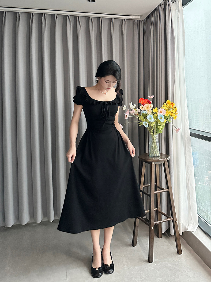 六指导 甜玫日记 洋气收腰荷叶边a字裙显瘦一字肩遮肉连衣裙长款