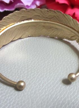 饰品欧美风夸张派对金色羽毛手环