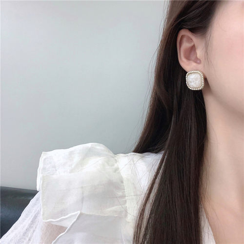 港味敲浓的白色方糖贝壳碎片几何方形耳环韩国复古工艺耳夹耳饰女 - 图0
