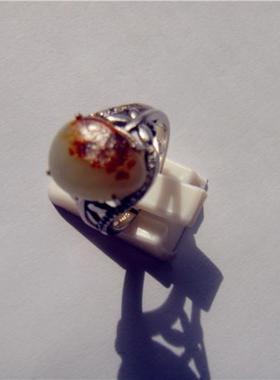 红皮白肉戒指包银新疆和田玉籽料