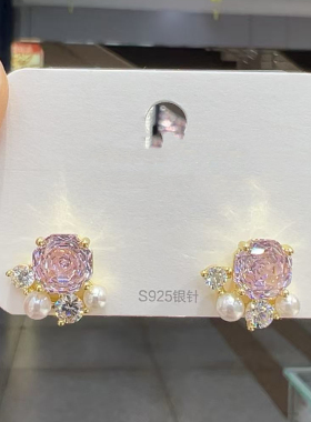 HelloKitty耳钉三丽鸥凯蒂猫耳夹可爱卡通猫咪耳环小猫耳饰镶钻