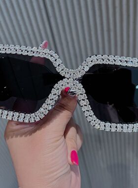 欧美风大框个性镶钻太阳镜