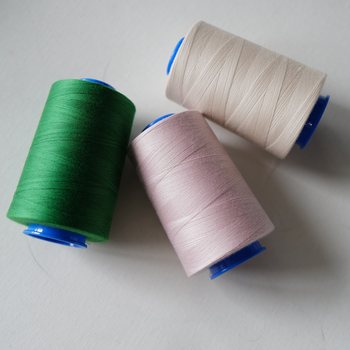 Fujix King Spun polyester machine sewing thread 3000 ແມັດຕໍ່ບາເລນ Fujix King Spun polyester machine sewing thread ເຄື່ອງຫຍິບ thread