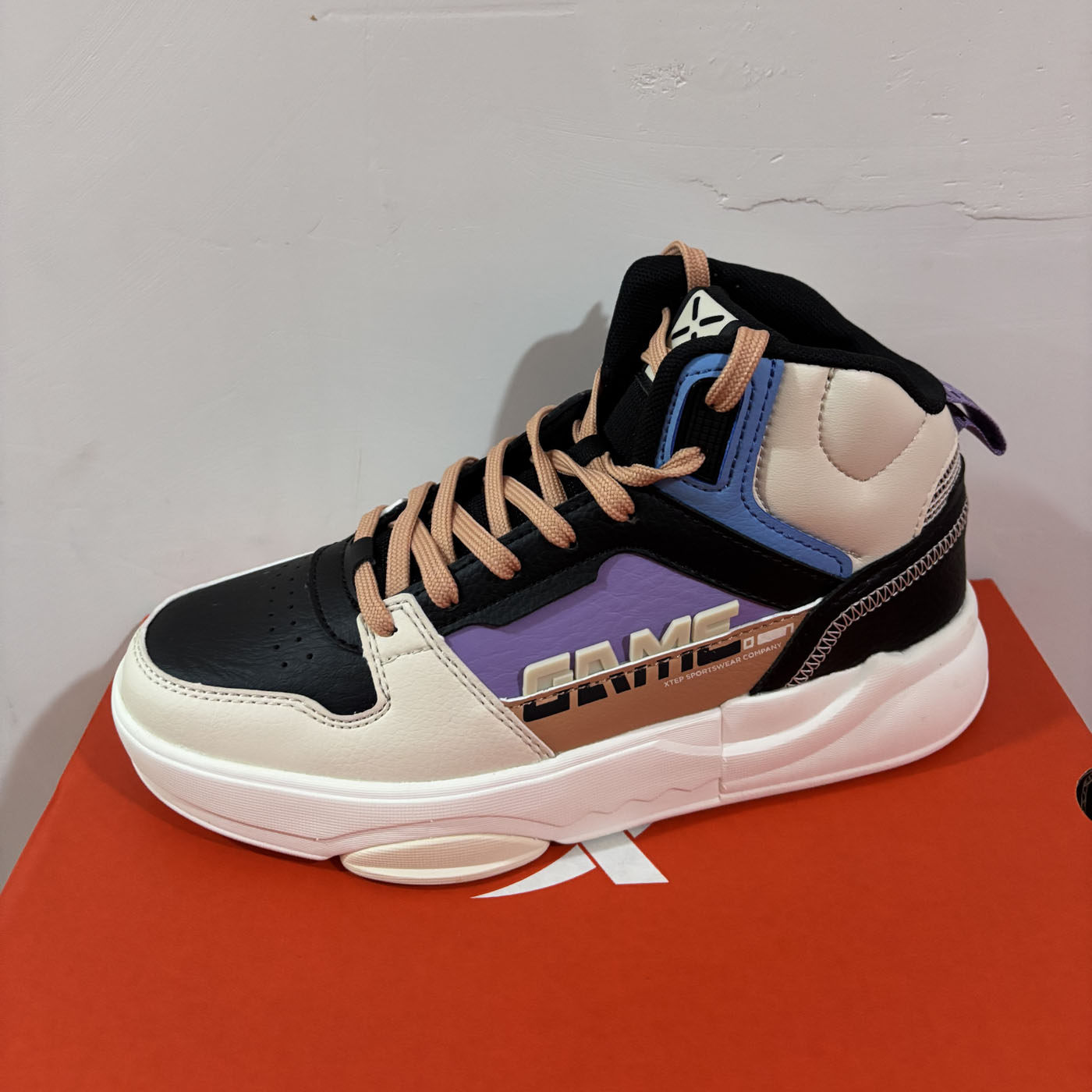 特步正品春秋休闲高帮学生百搭情侣小白鞋女运动板鞋978318310018,淘宝优惠券,粉丝福利购,淘宝优惠卷