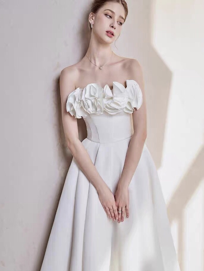 越南小众设计师优雅法式白色轻婚纱立体花朵抹胸裙女一字肩连衣裙,淘宝优惠券,粉丝福利购,淘宝优惠卷
