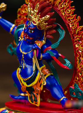 台湾镀金彩绘桌面摆件