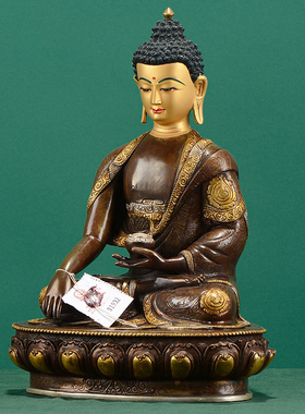 尼泊尔鎏金鎏银铜像摆件