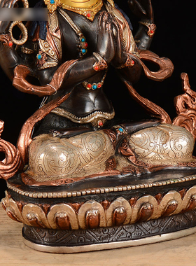 尼泊尔鎏金鎏银雕雕像摆件