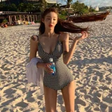 Купальник, в корейском стиле, V-образный вырез, по фигуре