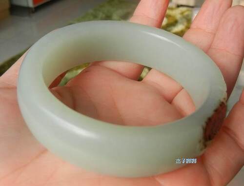 朕品牌  红沁皮白玉籽料手镯 欣赏篇个人收藏 - 图3