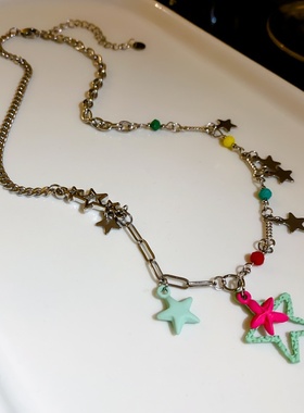 2026时尚夏季多巴胺彩色星星项链女轻奢小众设计甜酷辣妹风时尚