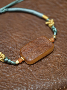 IG Jewelry天然俄料带皮砂糖手牌焦糖色结绳设计手链女款手工编织