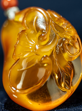 金绞蜜灵韵·蝠衔芝雕—文玩精品天然原矿蜜蜡琥珀青金设计款项链