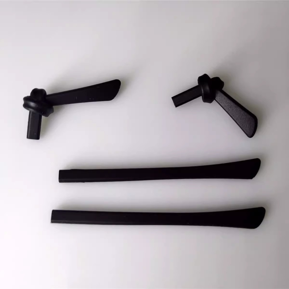 方孔扁孔硅胶眼镜脚套固定镜腿框架太阳镜圆扁针细腿金属眼镜脚套 - 图1