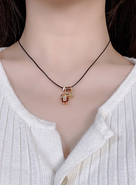 韩系甜美五角星抱抱熊小熊项链轻奢感秋冬毛衣链百搭锁骨链