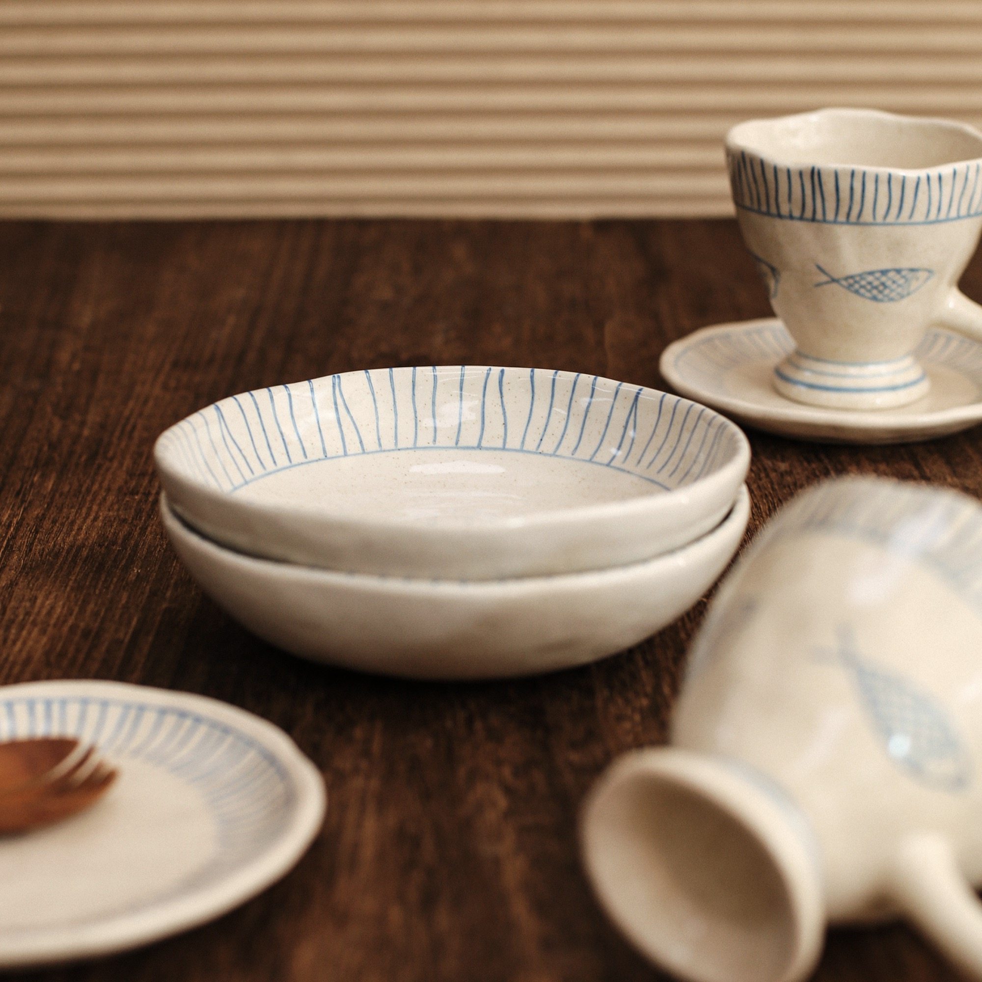 小鱼有把握。创意小众个性手作手绘高温瓷釉下彩陶瓷餐盘咖啡杯,淘宝优惠券,粉丝福利购,淘宝优惠卷