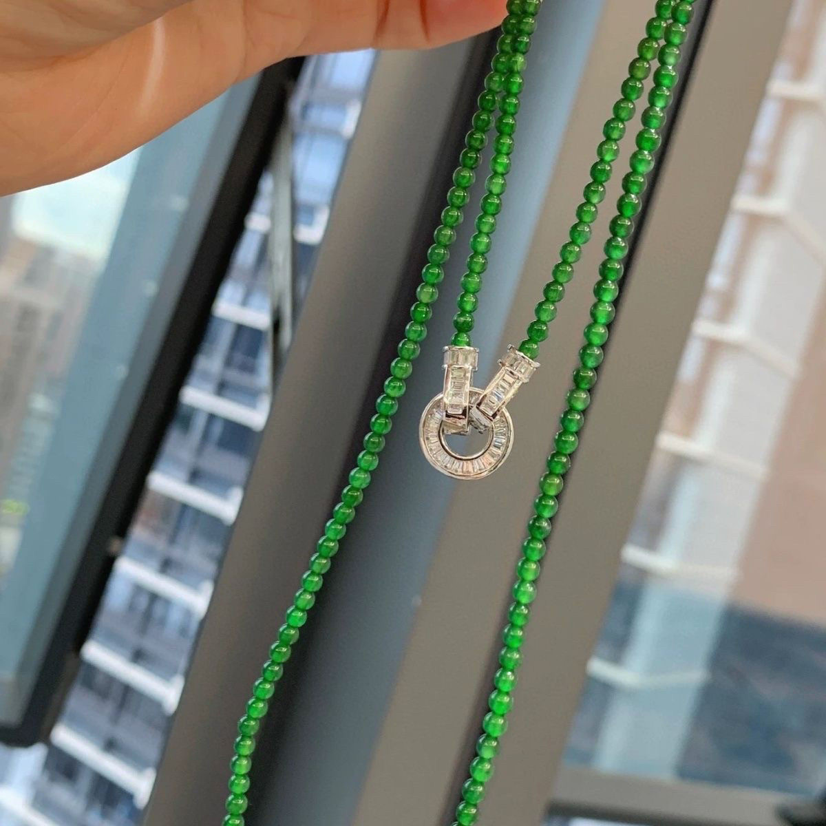 天然翡翠缅甸冰种正阳绿翡翠小米珠4m手链项链两用款满绿圆珠项链,淘宝优惠券,粉丝福利购,淘宝优惠卷