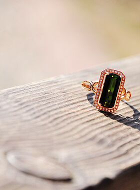 天然玻璃体碧玺戒指18K镶钻