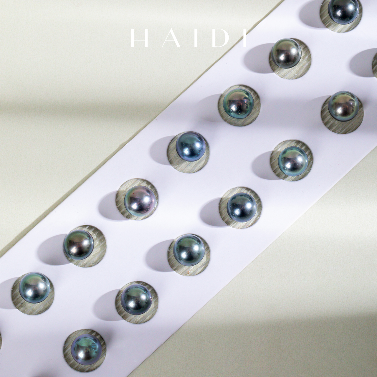 海蒂珠宝 夜光交响曲 2-9mm澳白keshi大溪地吊坠18K金满天星项链 - 图1