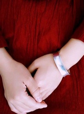 云南凹面男女款儿童纯银手镯