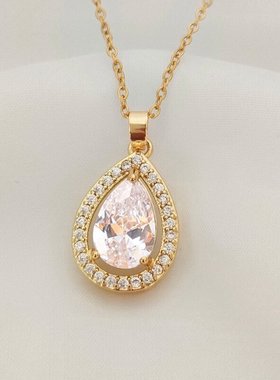 透明水滴锆石吊坠项链轻奢小众钛钢不掉色网红锁骨链女配饰品