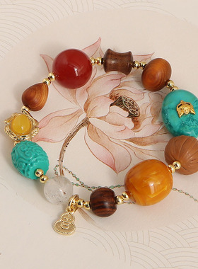 新中式菱镁绿松石檀木手链设计温柔显白九尾狐红玛瑙配饰时尚手串